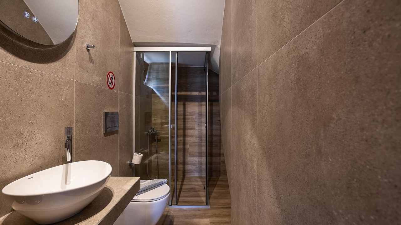 Photo of Bathroom in Prines