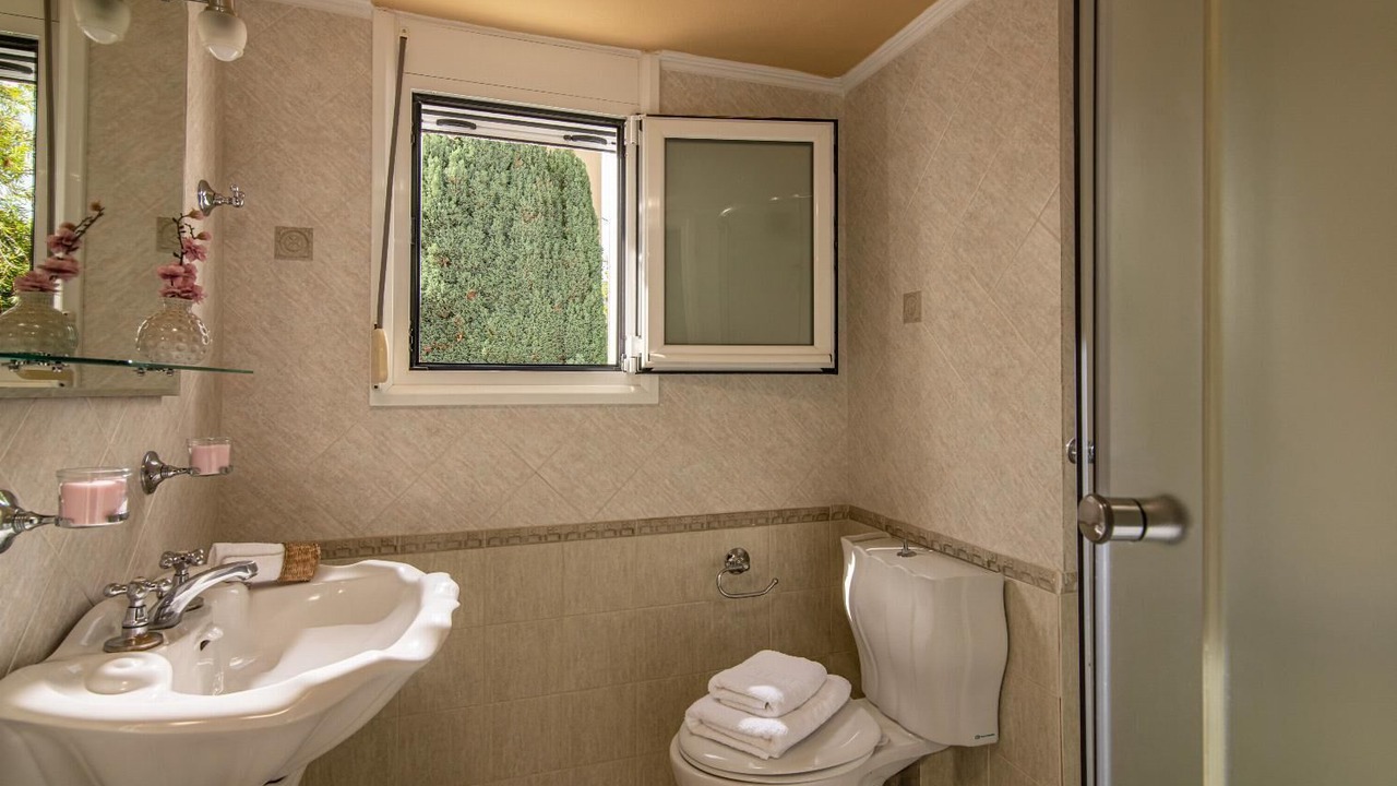 Photo of Bathroom in Gerani