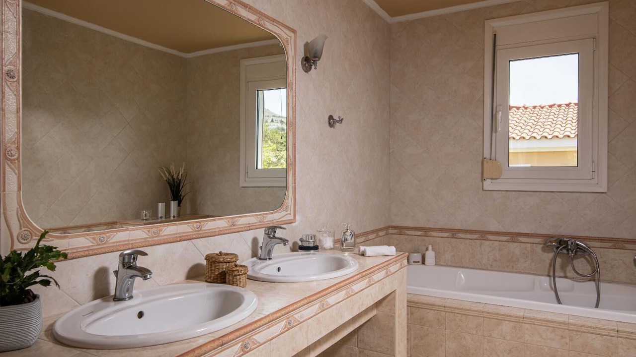 Photo of Bathroom in Gerani