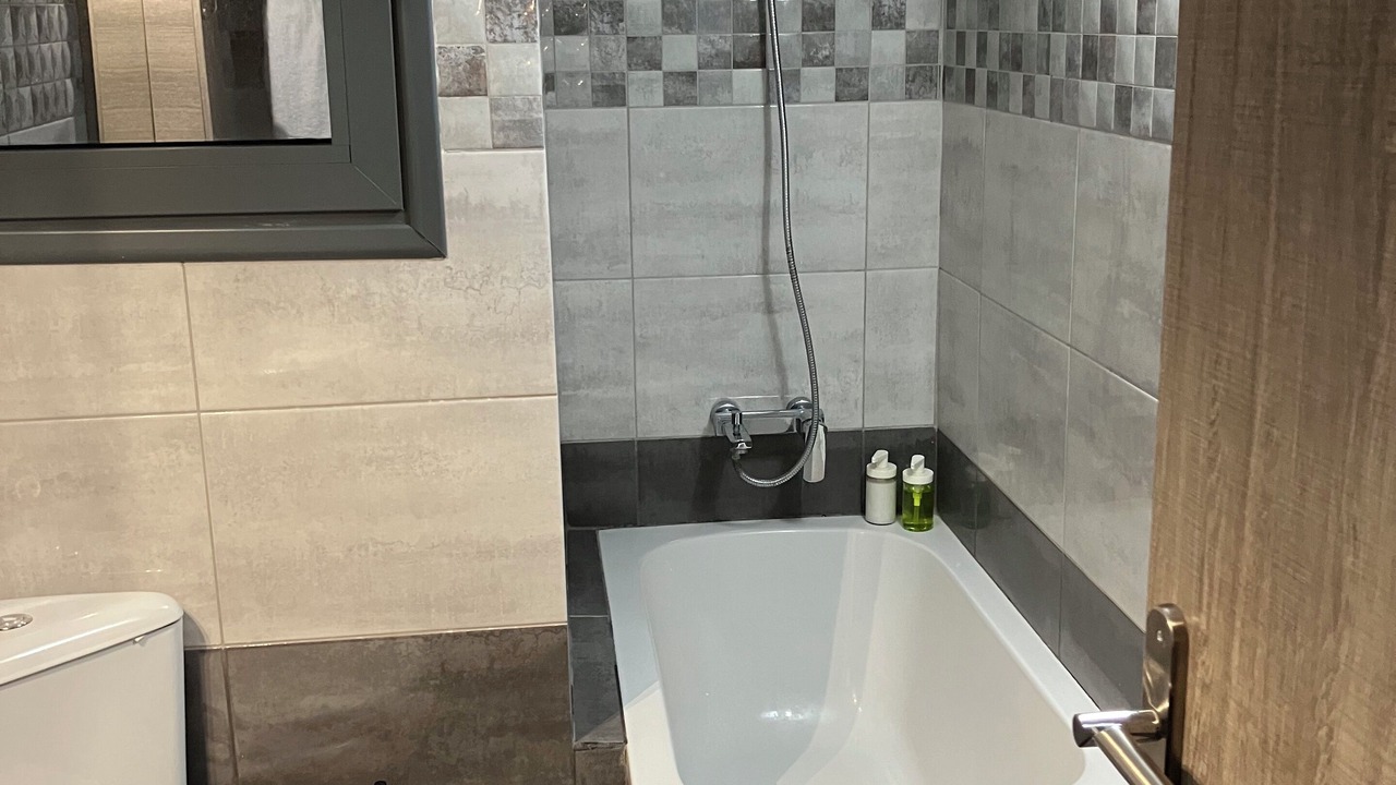 Photo of Bathroom in Pasalimani