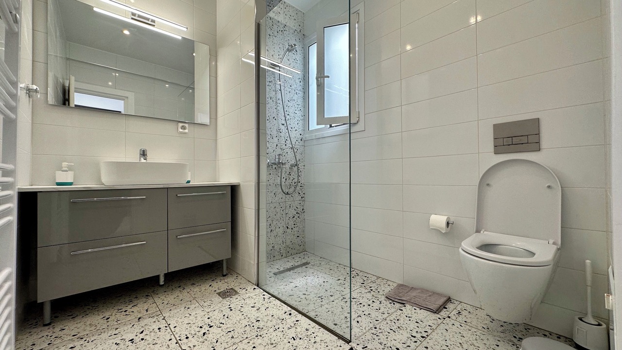 Photo of Bathroom in Petralona