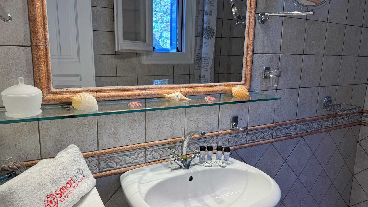 Photo of Bathroom in Elia