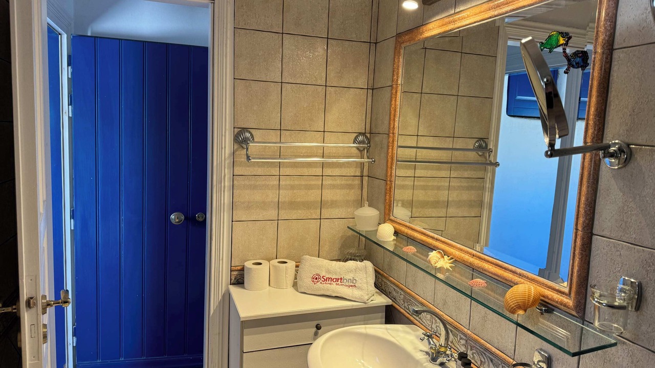 Photo of Bathroom in Elia