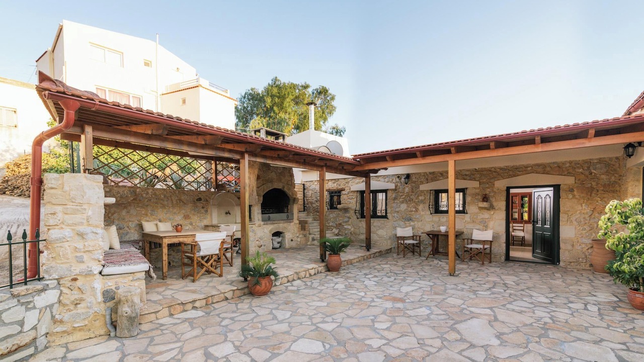 Photo of Outdoor in Alithini