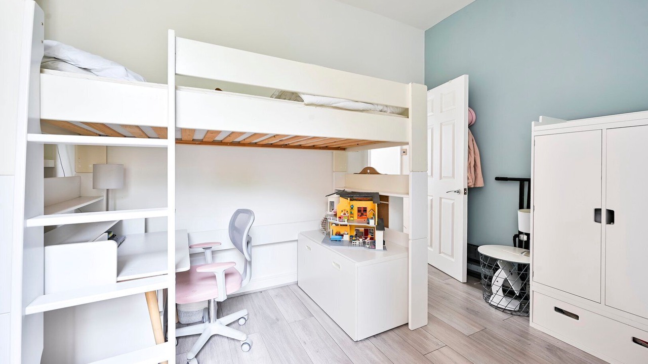 Photo of Bedroom in Askew