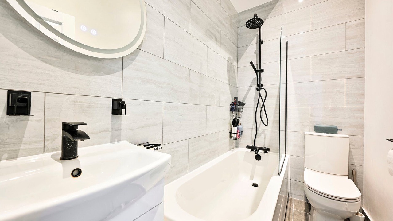 Photo of Bathroom in Askew