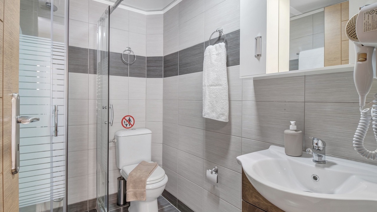 Photo of Bathroom in Perigiali