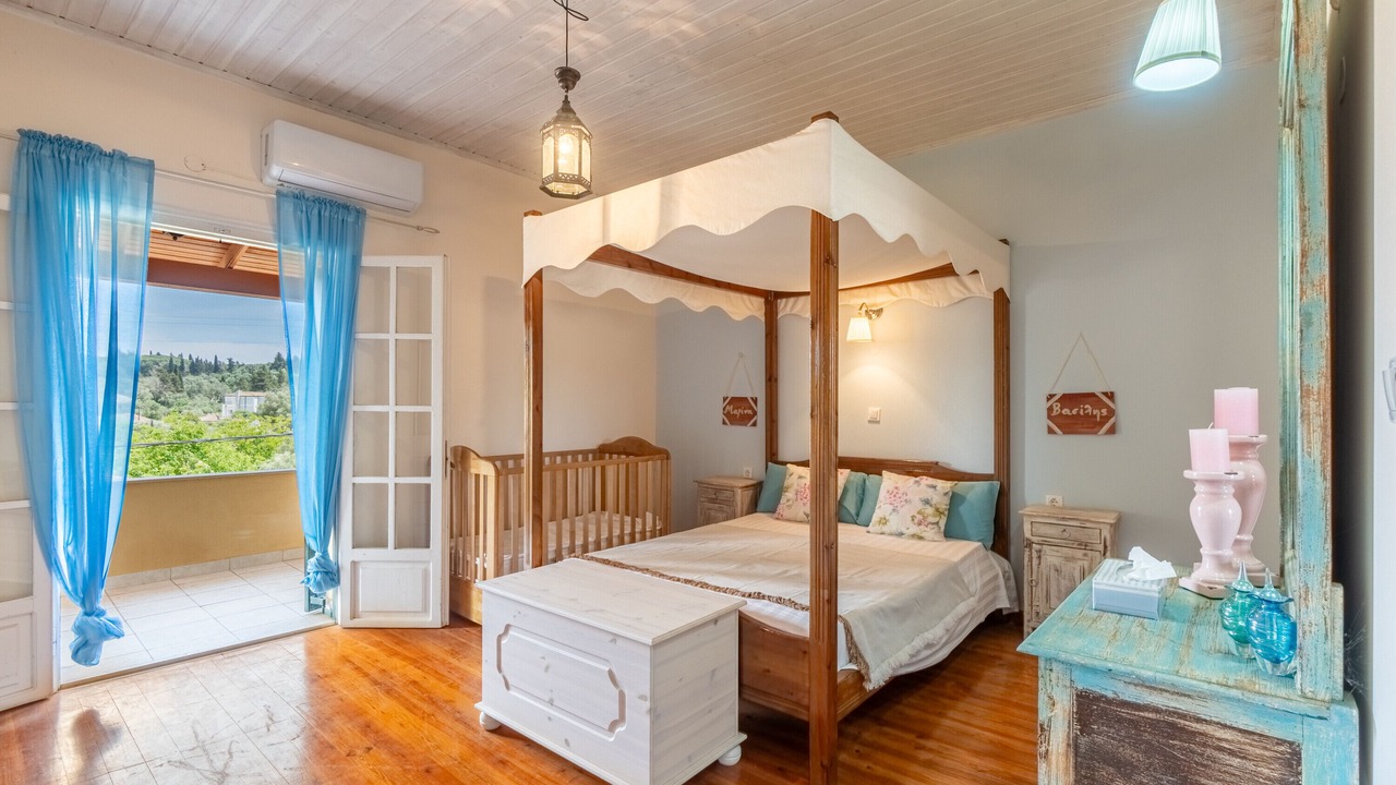 Photo of Bedroom in Notos