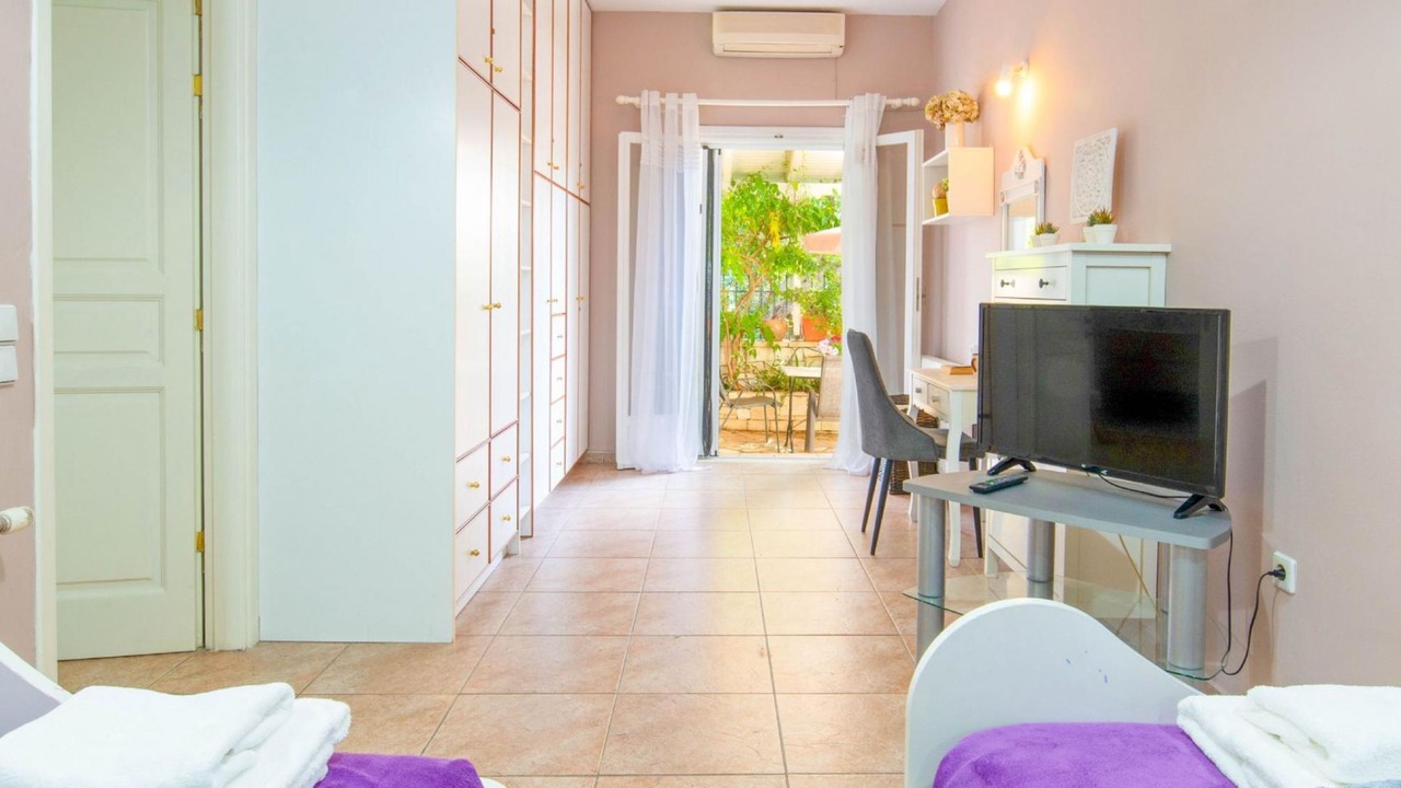 Photo of Bedroom in Koutsi