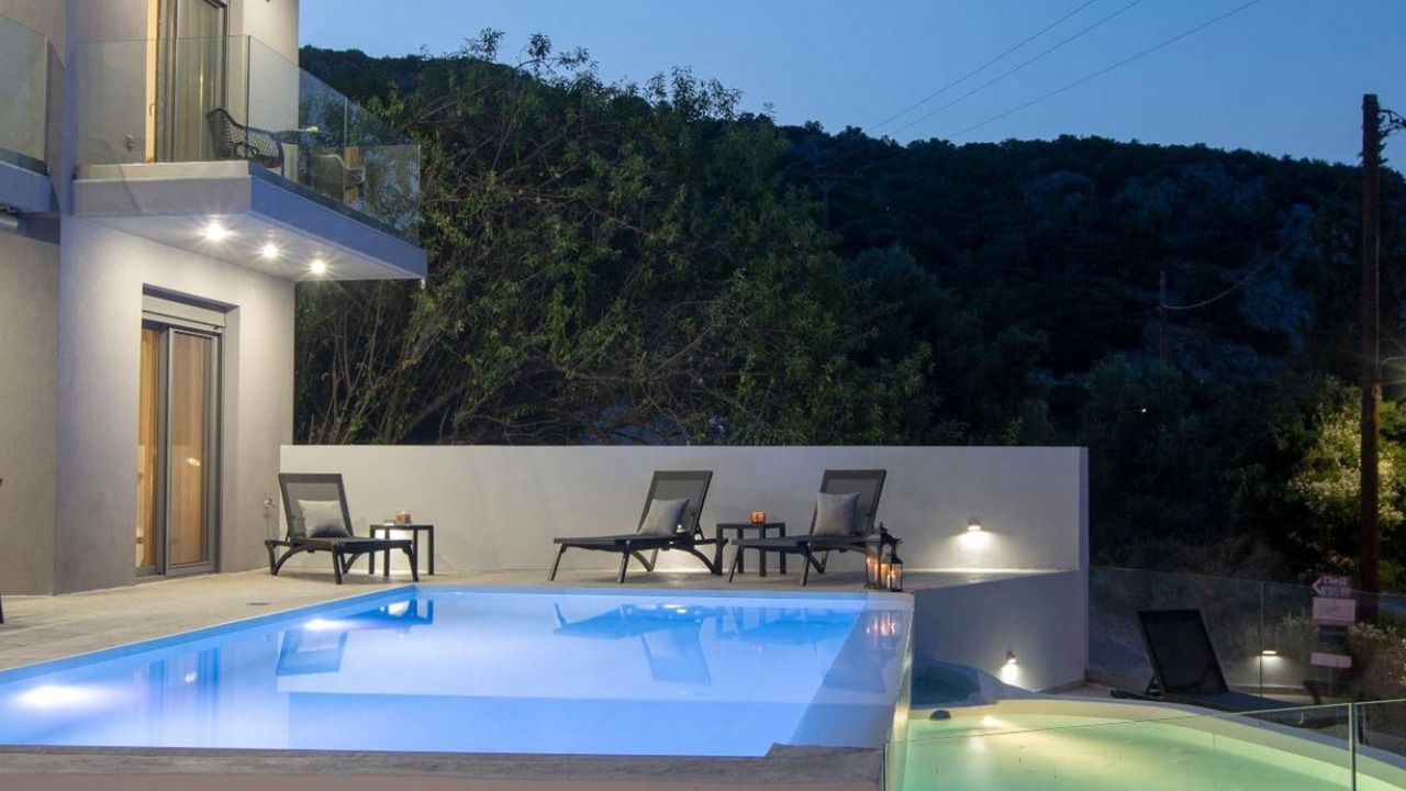 Photo of Outdoor in Apolpaina