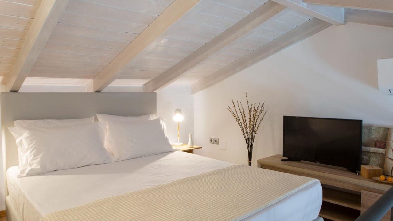 Photo of Bedroom in Apolpaina