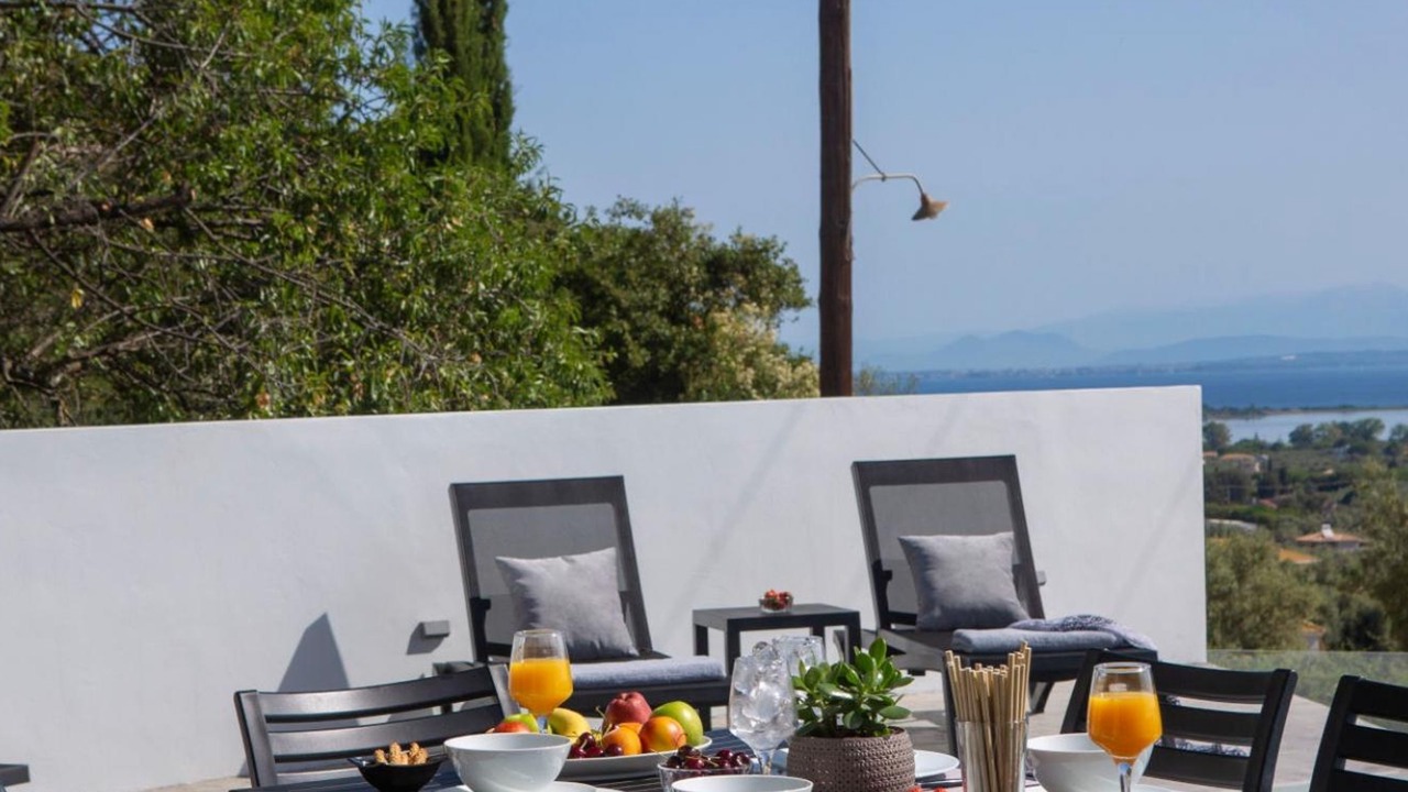 Photo of Outdoor in Apolpaina