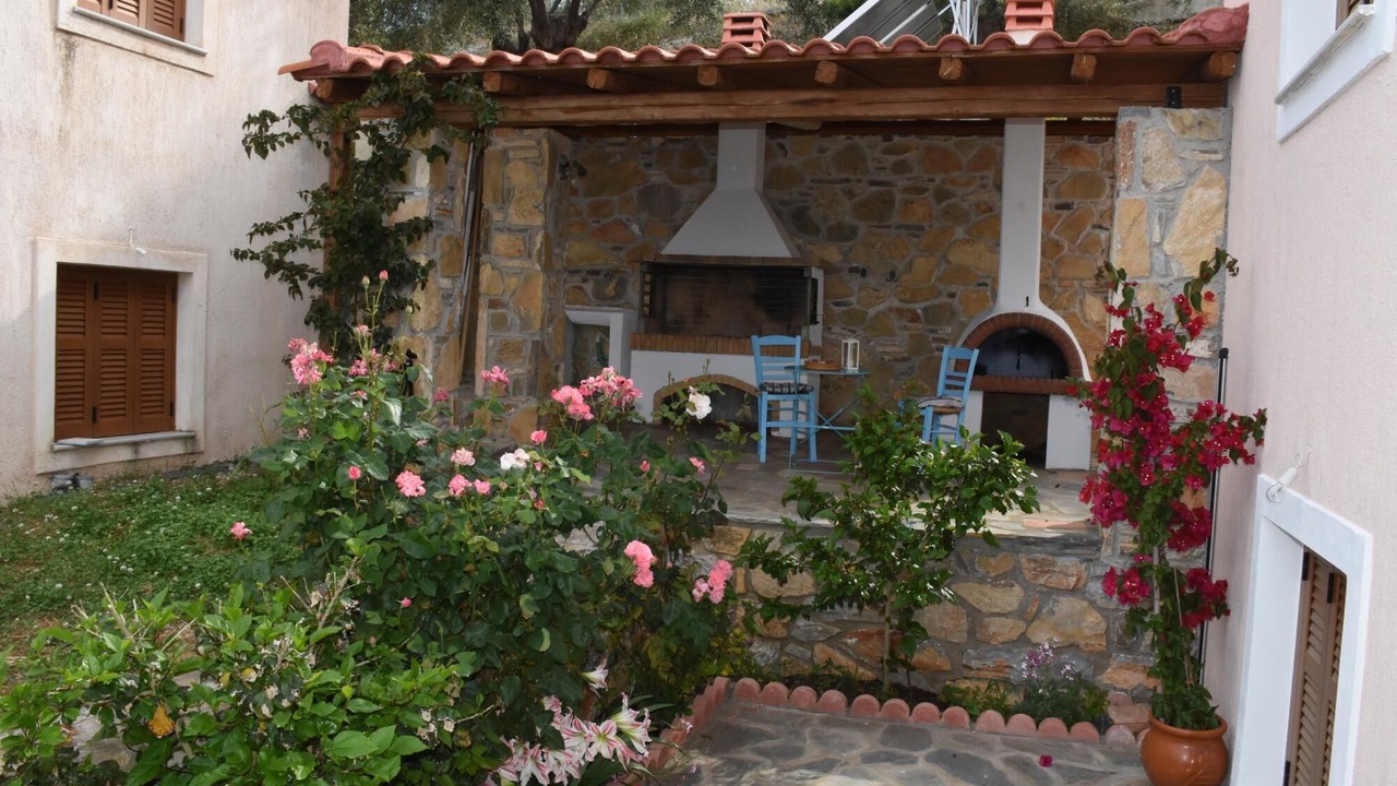 Photo of Patio Balcony in Sourpi