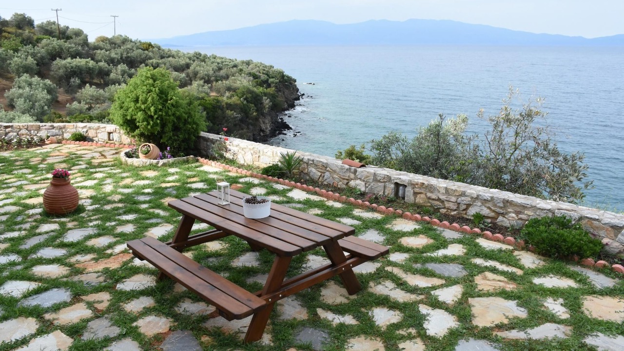 Photo of Outdoor in Sourpi