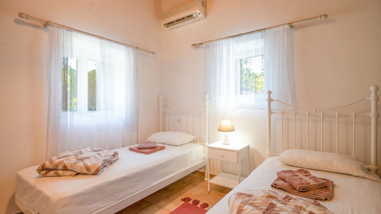 Photo of Bedroom in Koutsi