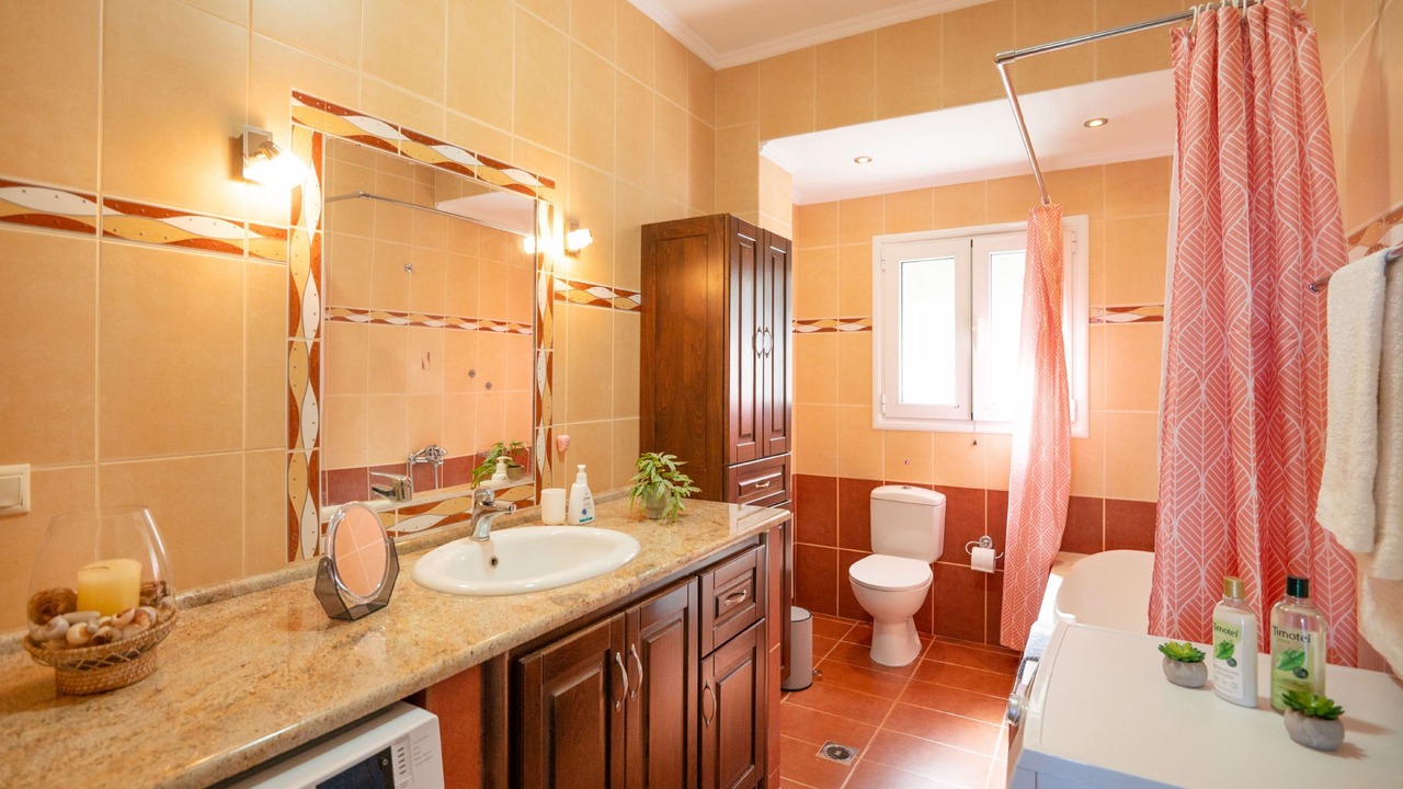 Photo of Bathroom in Sfakera