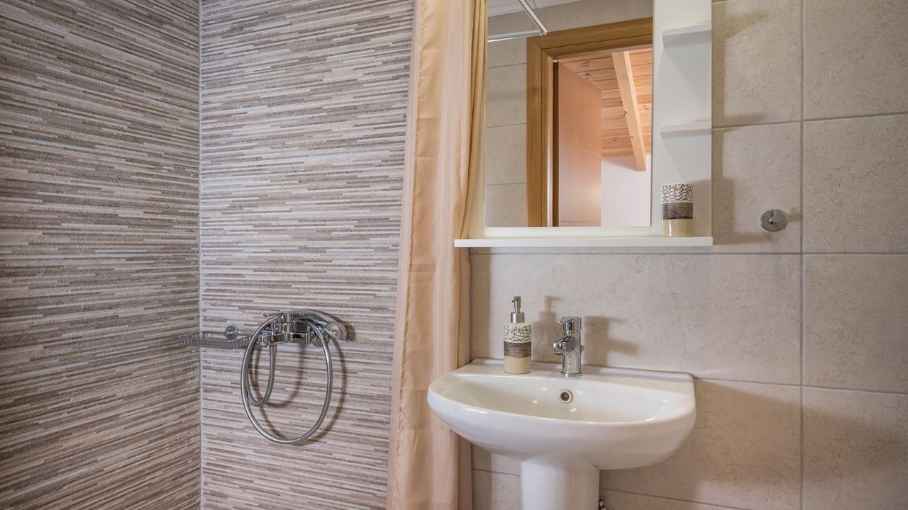 Photo of Bathroom in Platanias Town