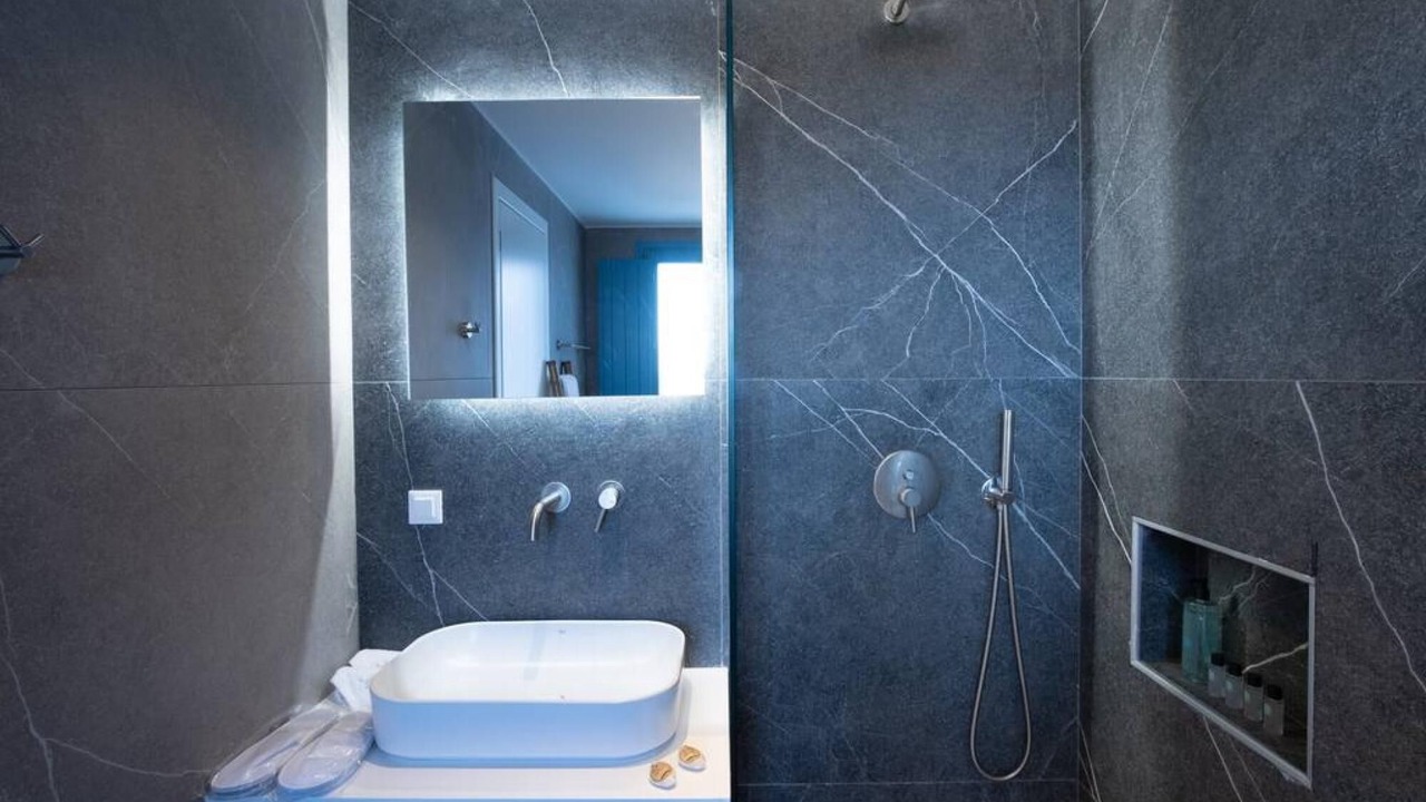 Photo of Bathroom in Kanalia