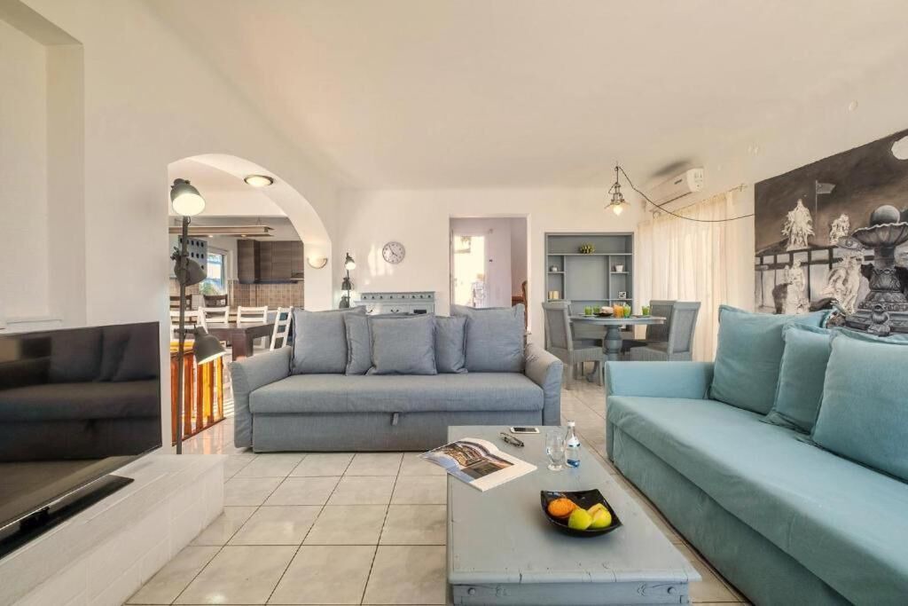Photo of Livingroom in Agios Serafim