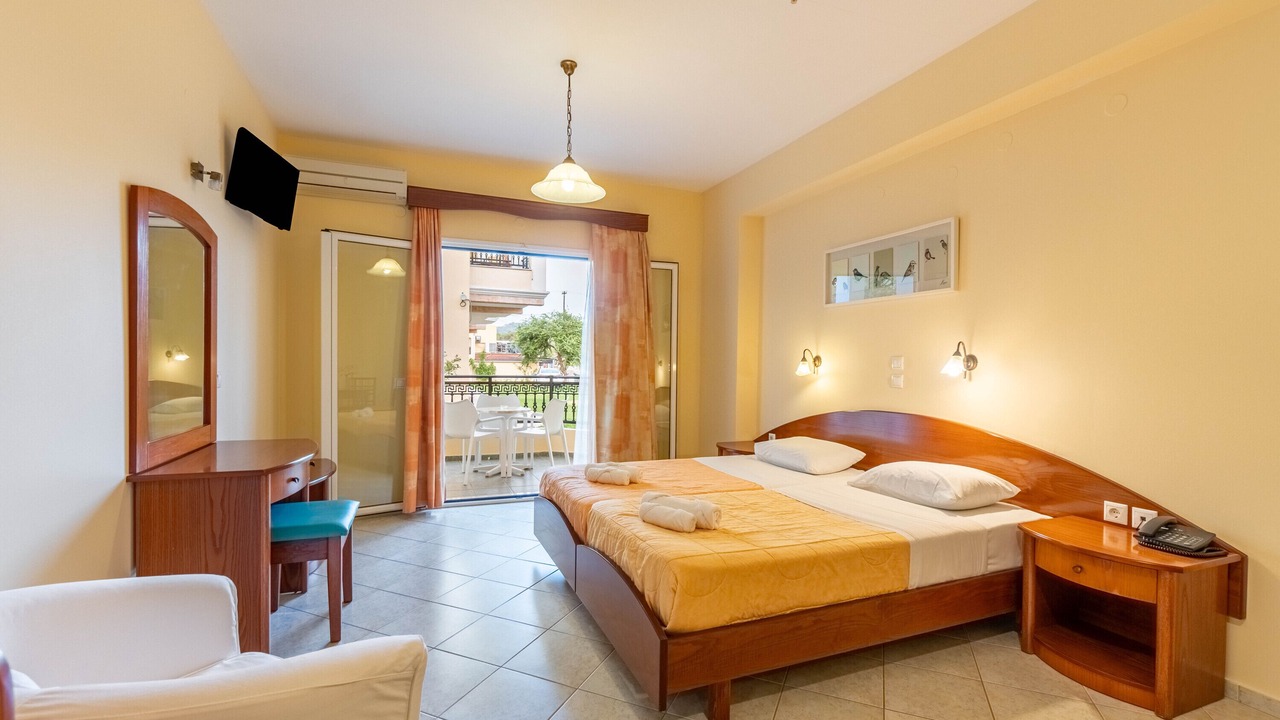 Photo of Bedroom in Agios Stefanos Avliotes