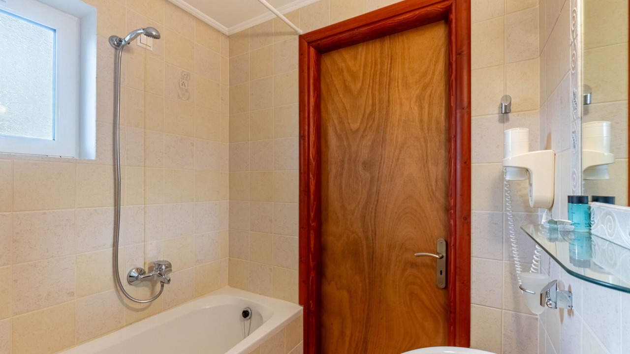 Photo of Bathroom in Agios Stefanos Avliotes