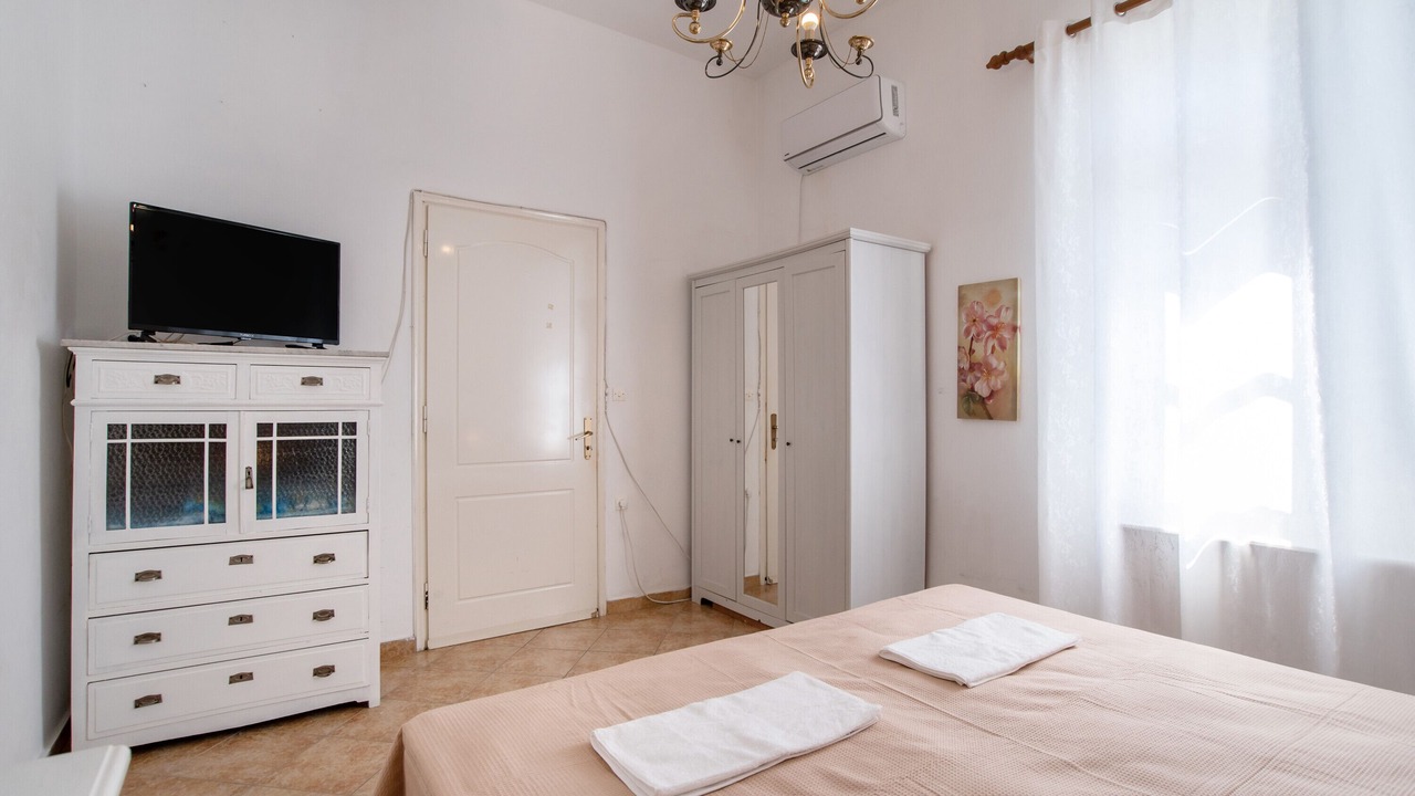 Photo of Bedroom in Vivlos