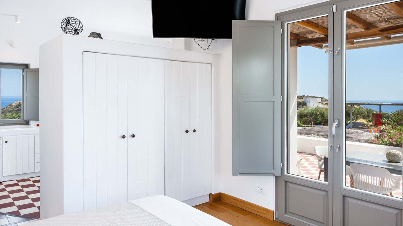Photo of Bedroom in Milos