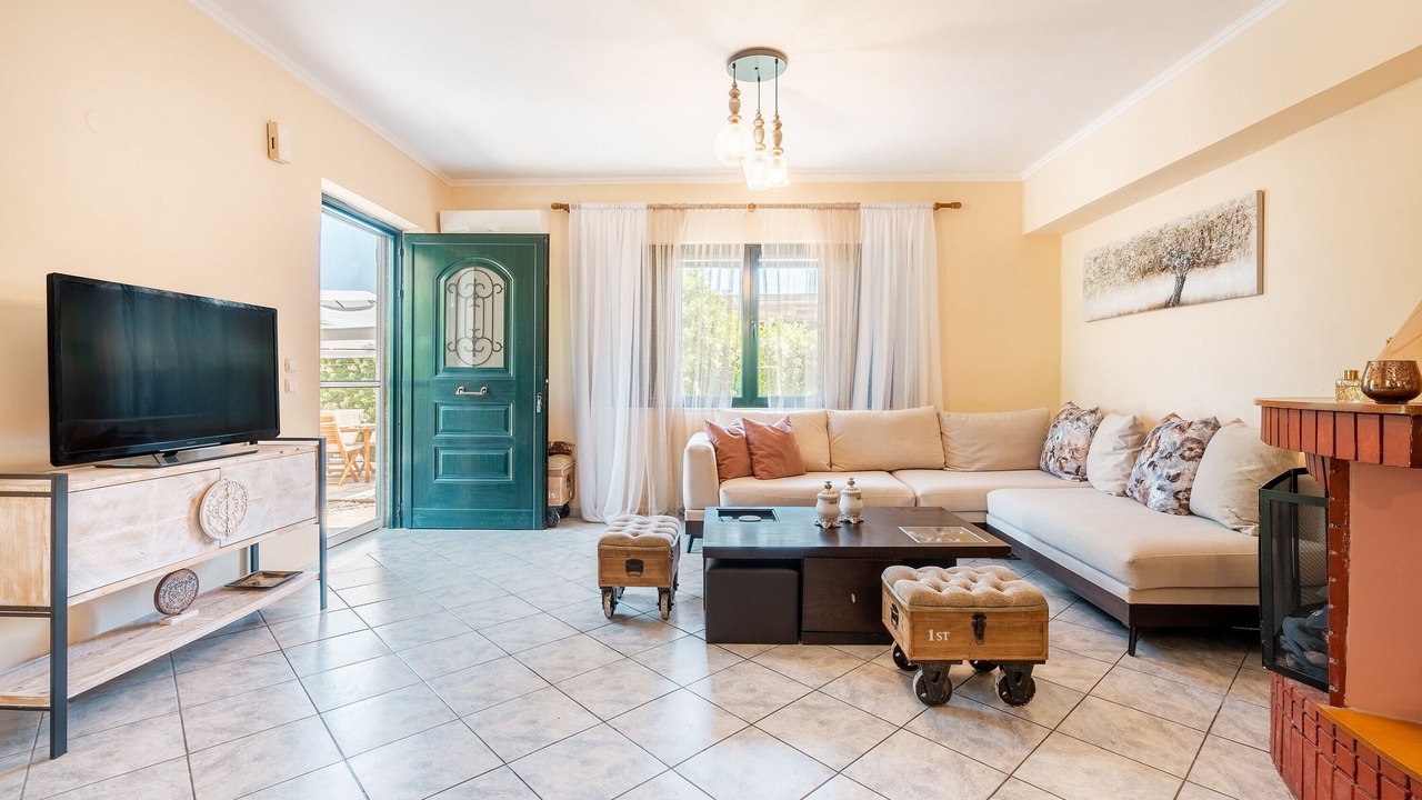 Photo of Livingroom in Salakos