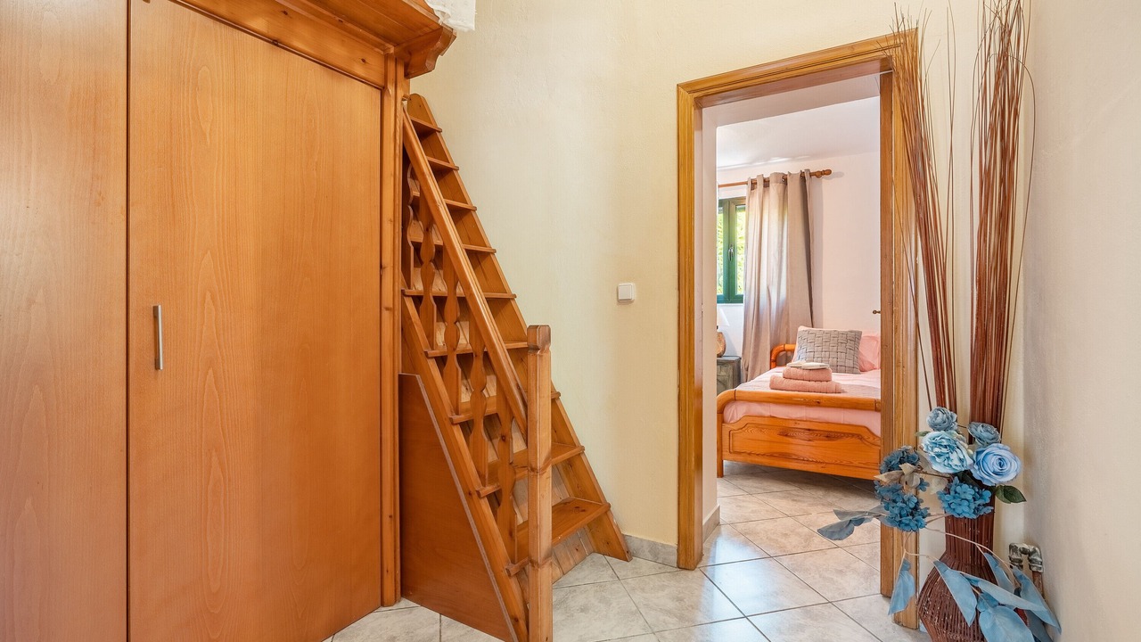 Photo of Bedroom in Salakos