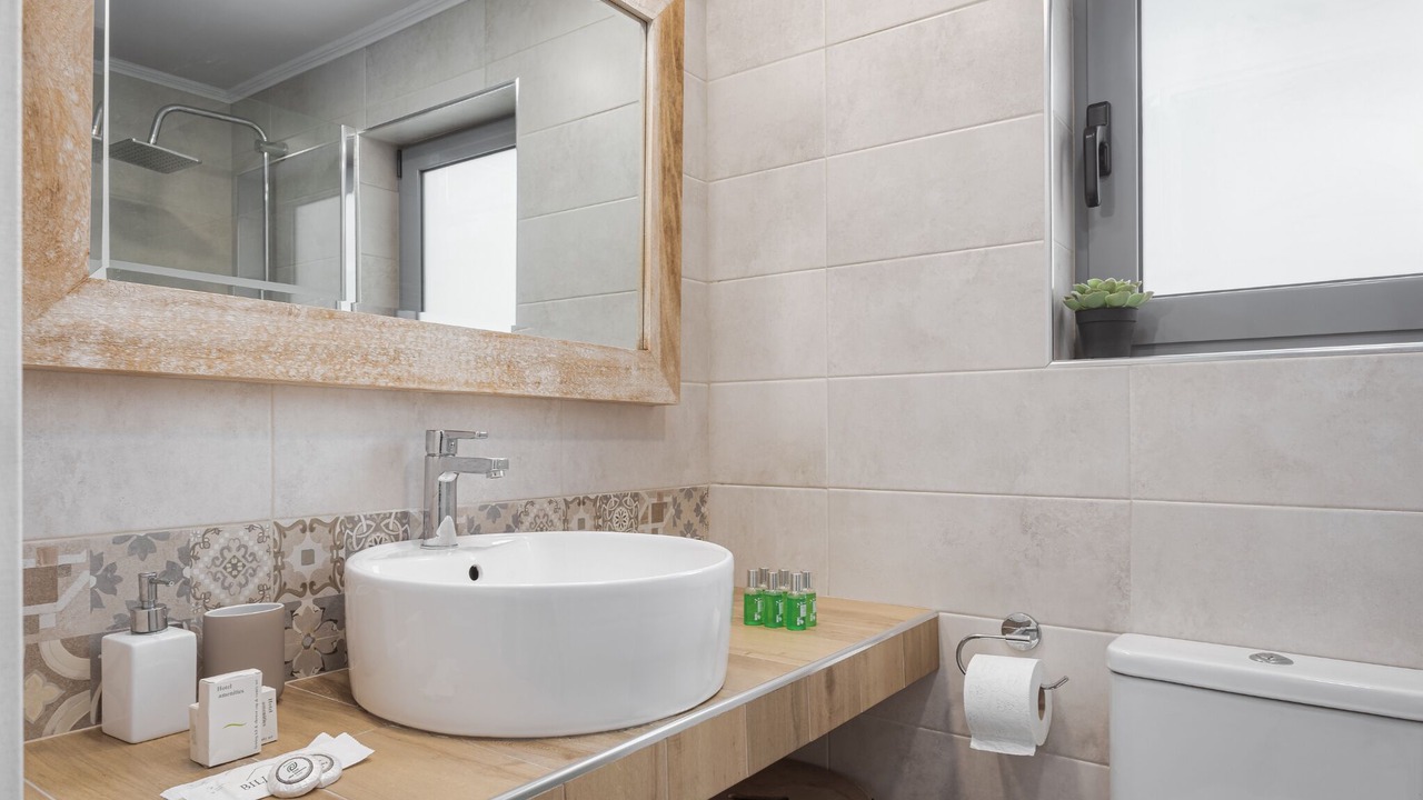 Photo of Bathroom in Varkiza
