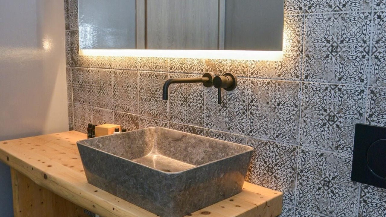 Photo of Bathroom in Adamas