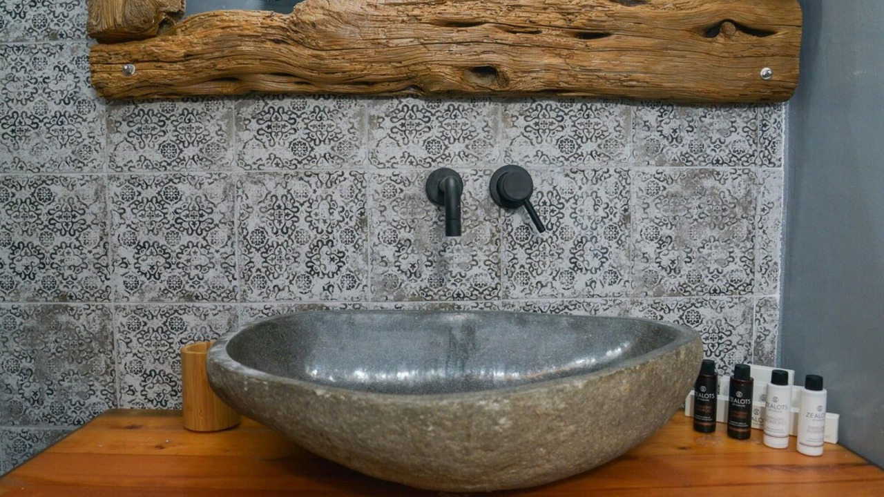 Photo of Bathroom in Adamas