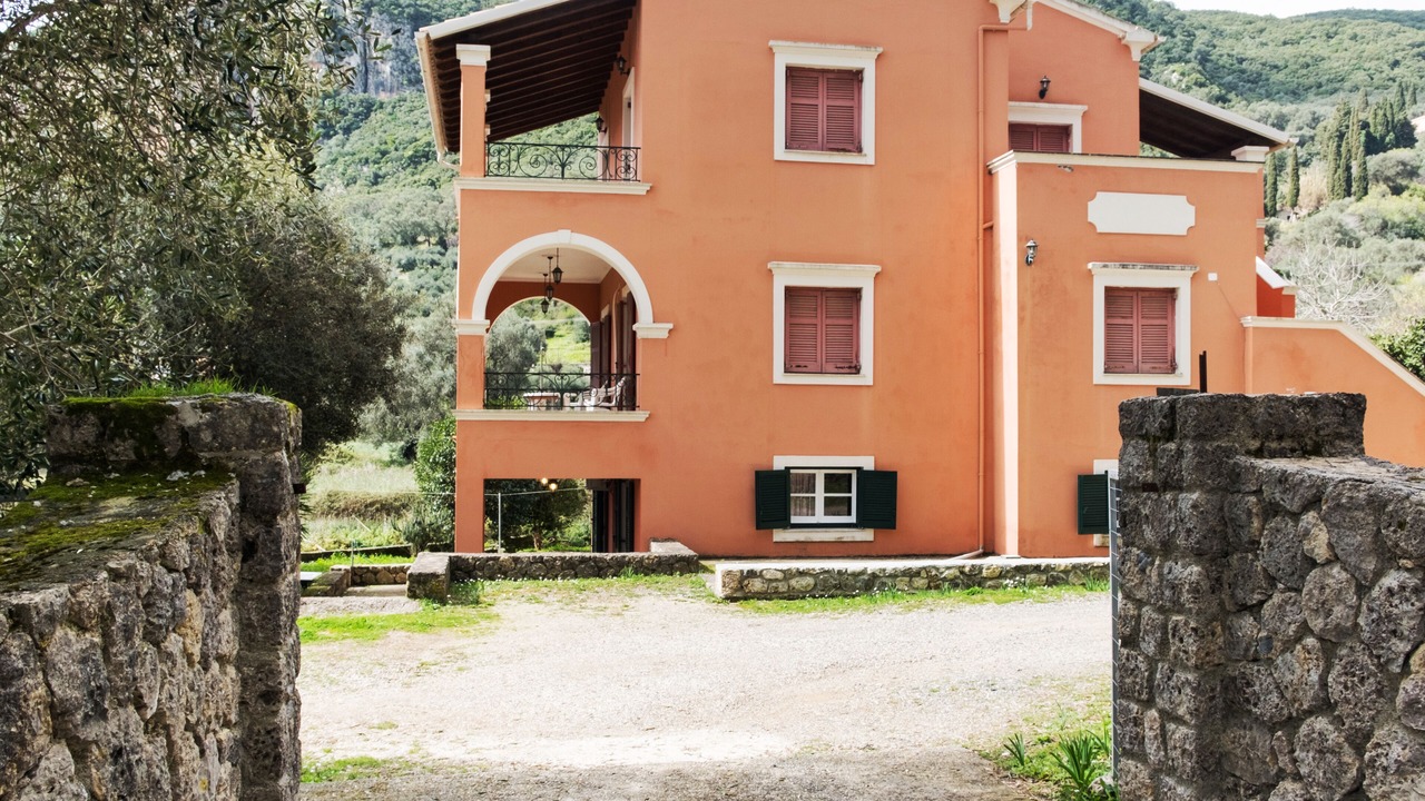 Photo of Outdoor in Doukades