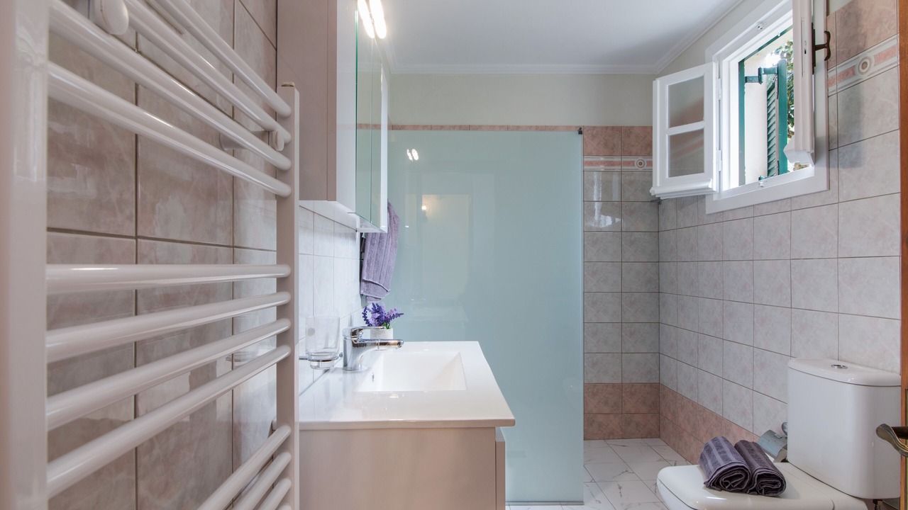 Photo of Bathroom in Doukades