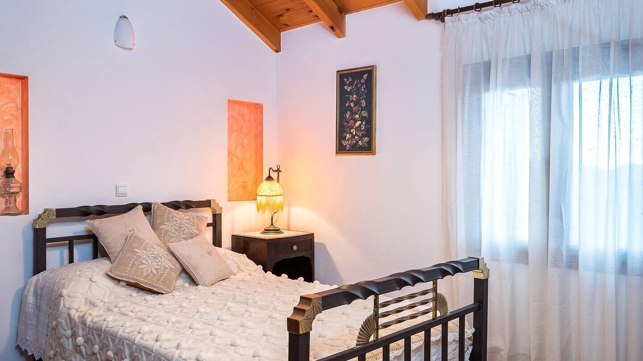 Photo of Bedroom in Lakkoi