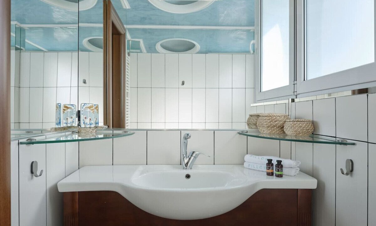 Photo of Bathroom in Ilisia