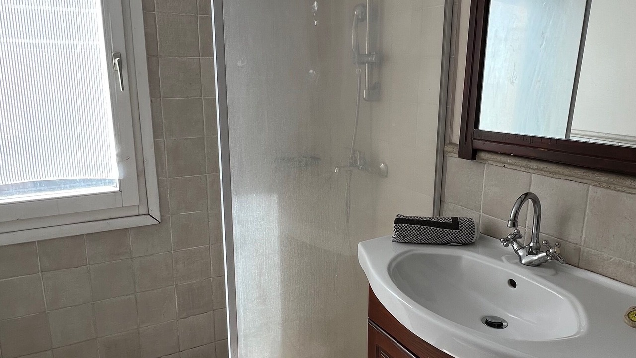 Photo of Bathroom in Alimos