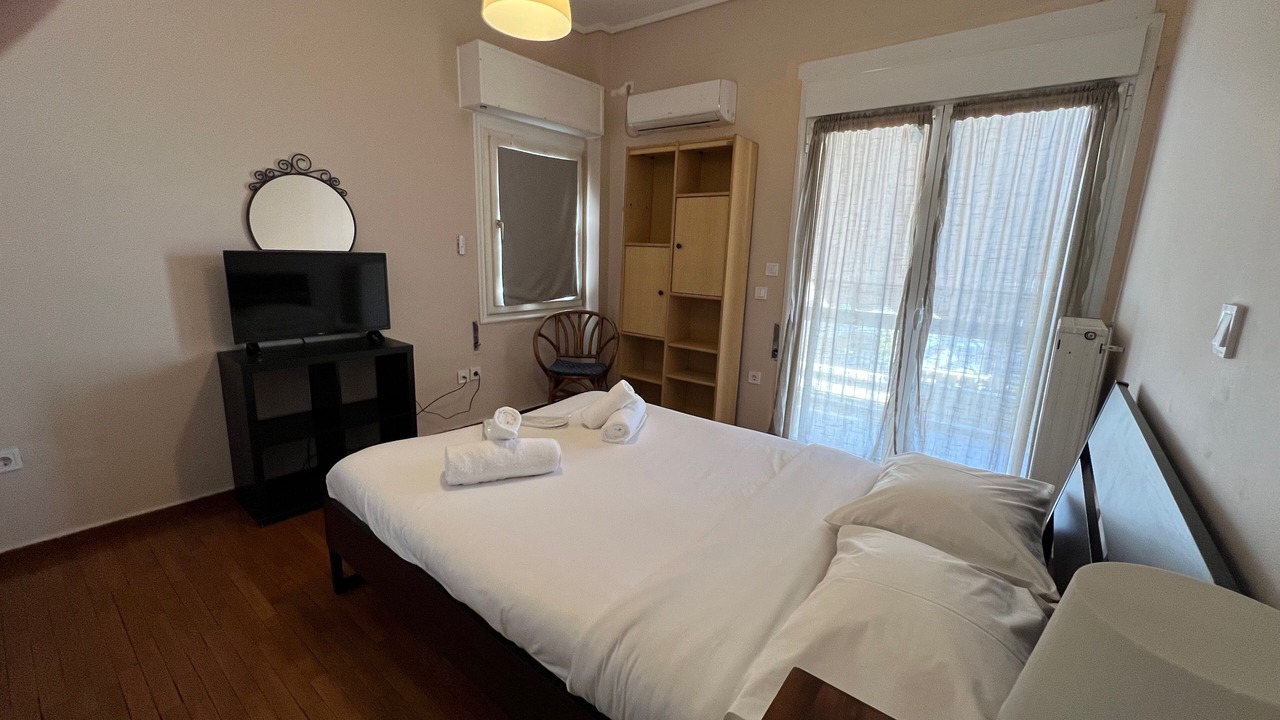 Photo of Bedroom in Alimos