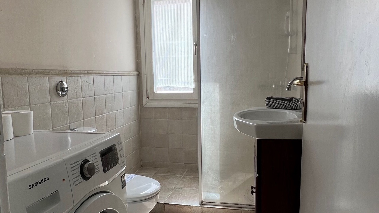 Photo of Bathroom in Alimos