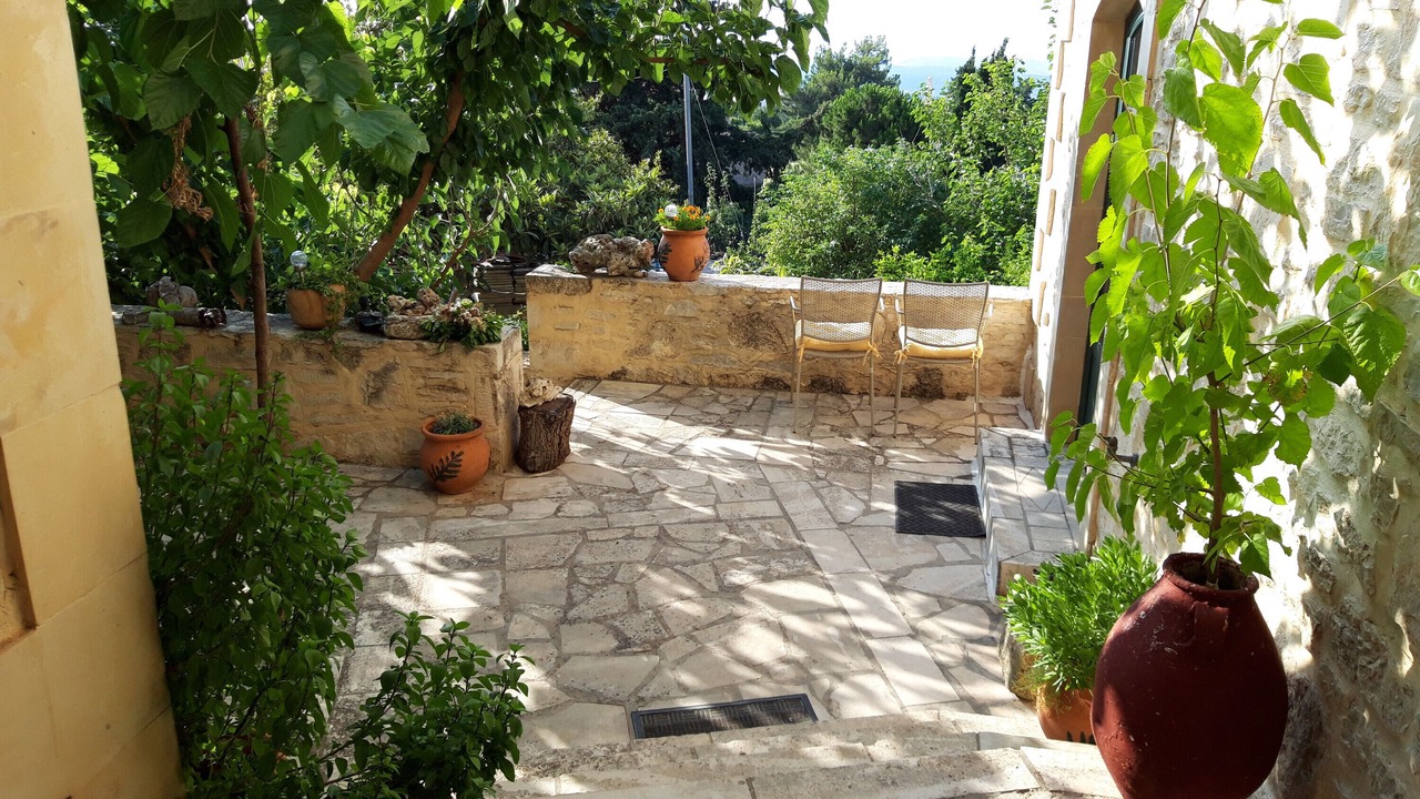Photo of Patio Balcony in Margarites