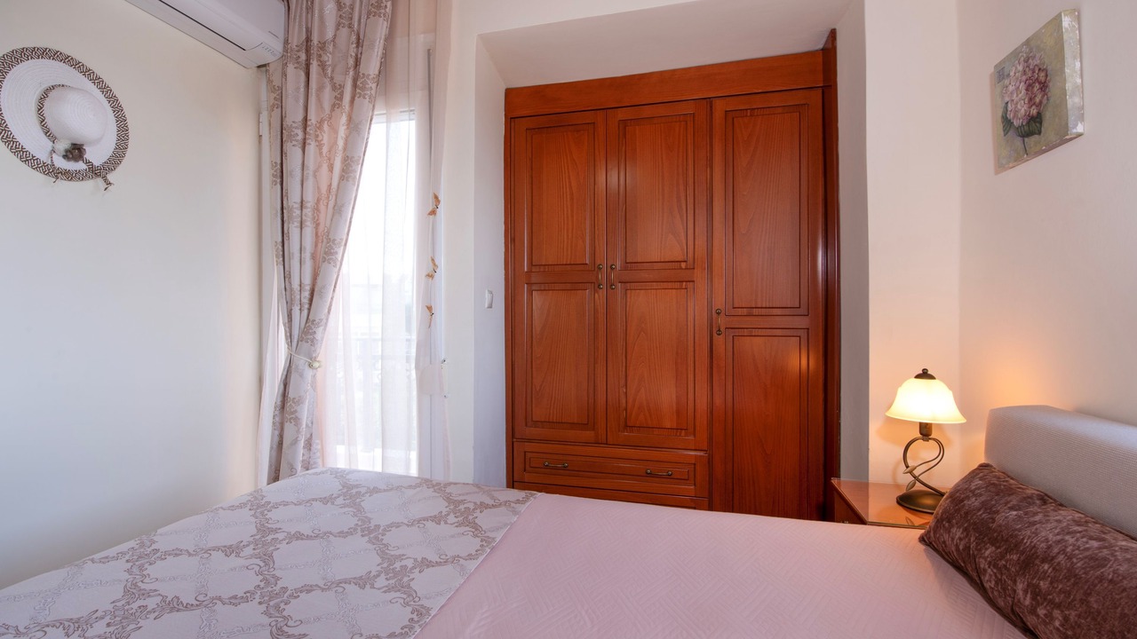 Photo of Bedroom in Kamisiana