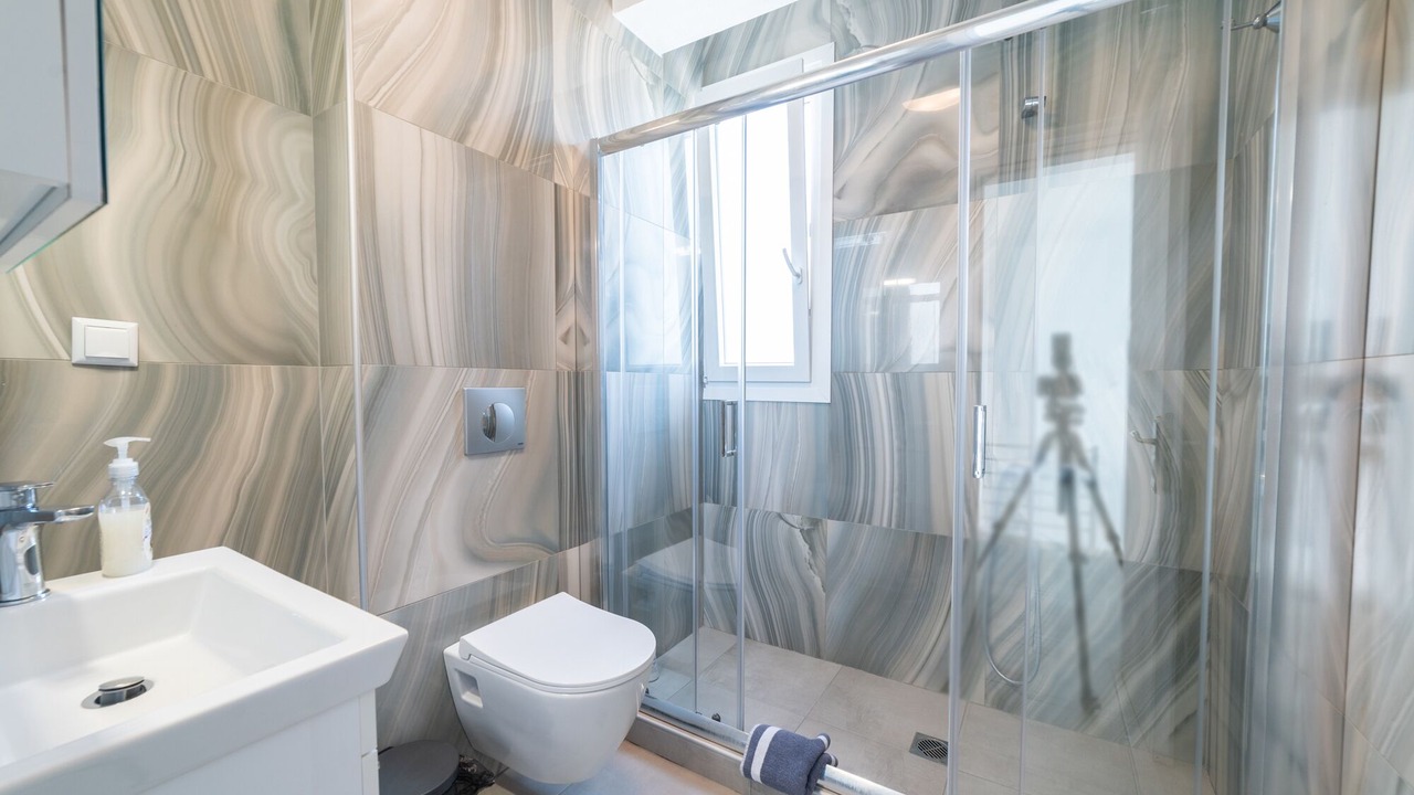 Photo of Bathroom in Ofrinion