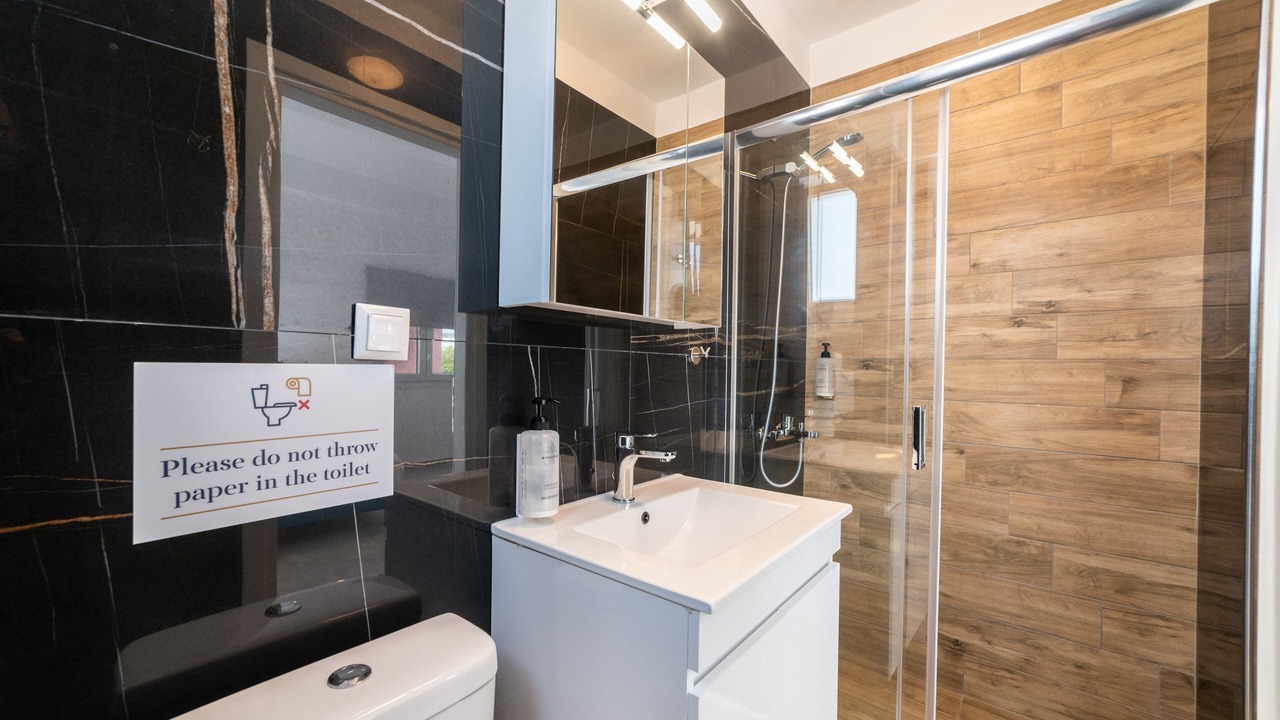 Photo of Bathroom in Ofrinion