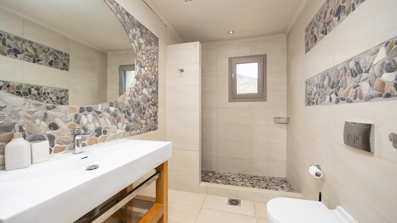 Photo of Bathroom in Kateleios