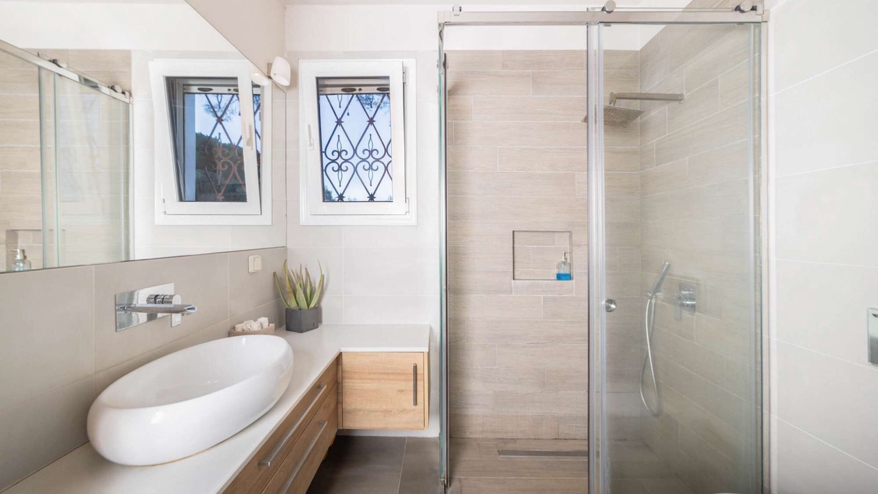 Photo of Bathroom in Lithakia