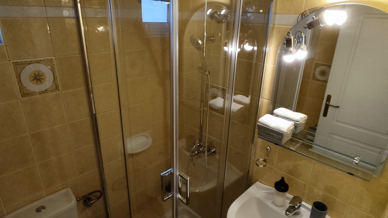 Photo of Bathroom in Neos Kosmos