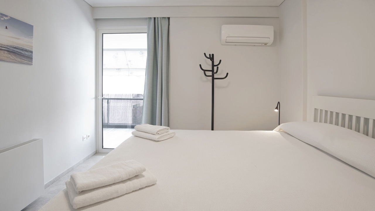 Photo of Bedroom in Alimos