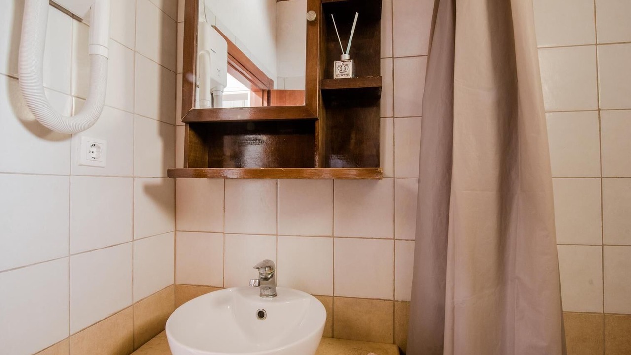 Photo of Bathroom in Perivolion
