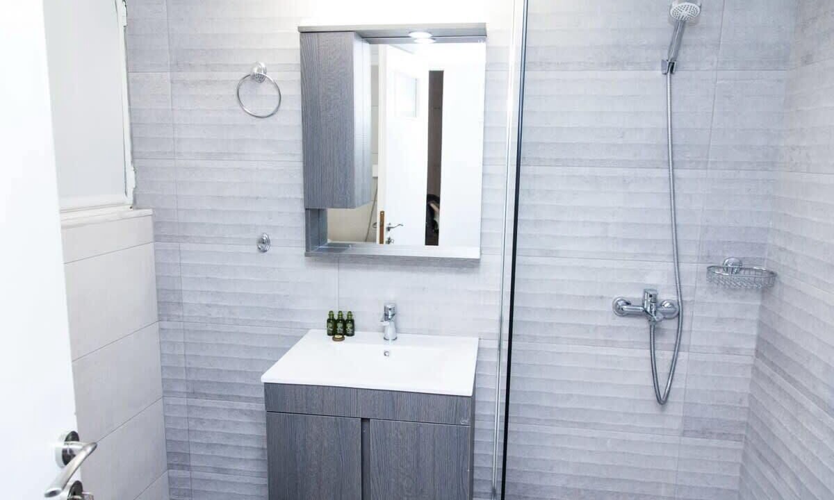 Photo of Bathroom in Ampelokipoi