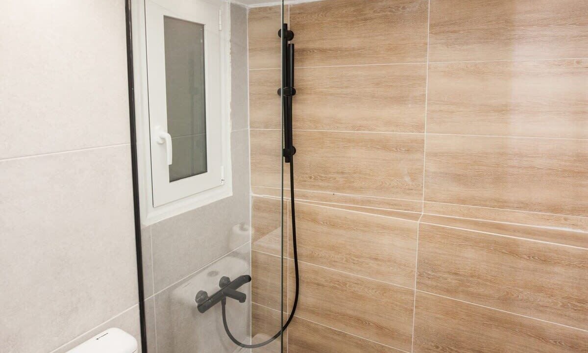 Photo of Bathroom in Omonia